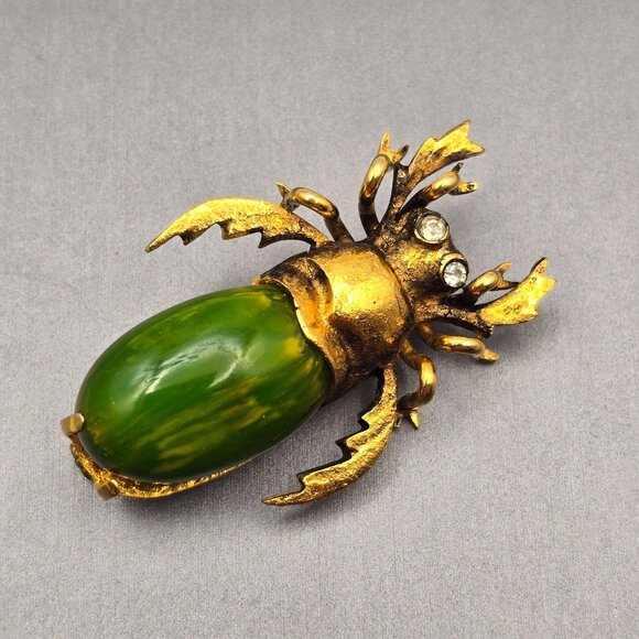 Estate Jewelry Jewelry - Art Deco Gold-Tone Beetle Brooch Green Bakelite Body Crystal Eyes Trombone Clasp